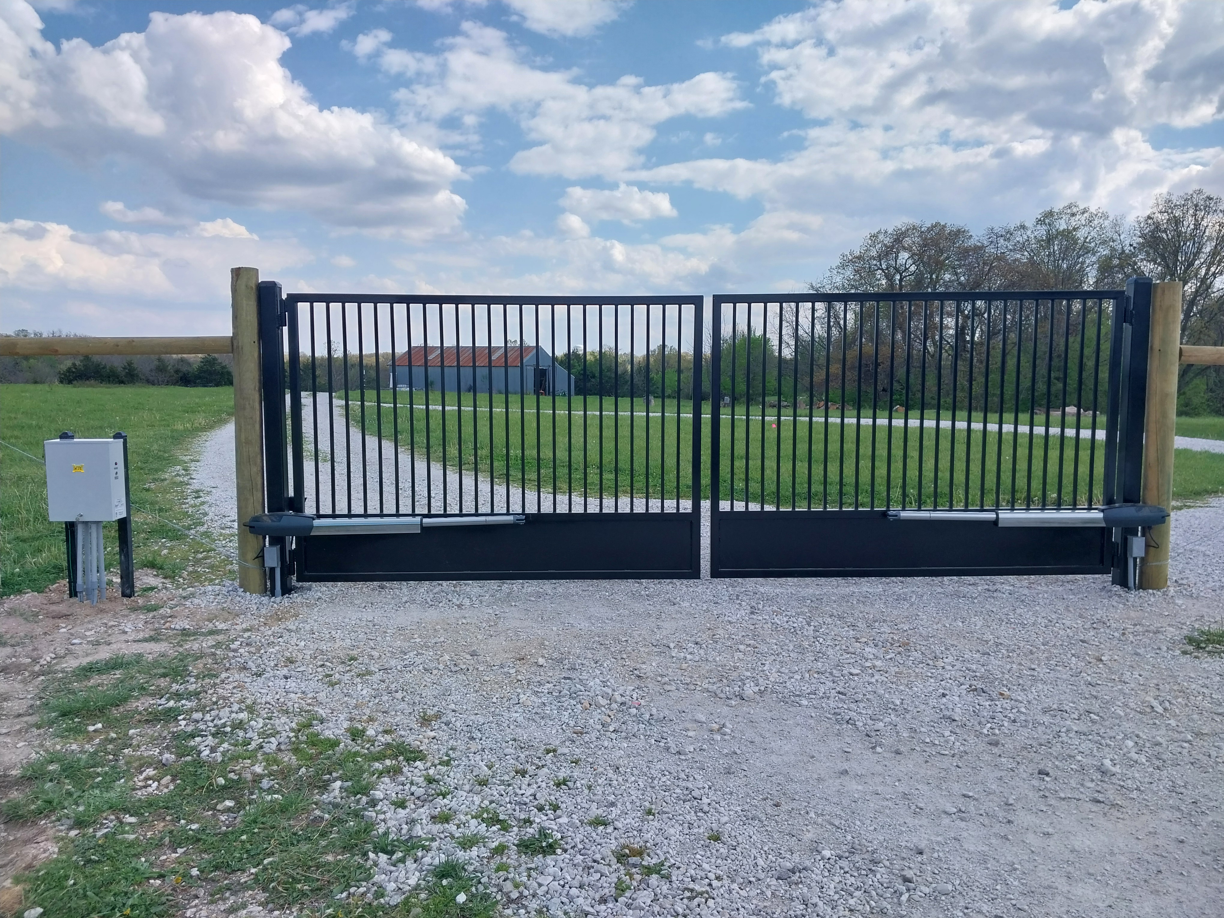 Custom residential gate — Thomas Fence, Garfield, Arkansas