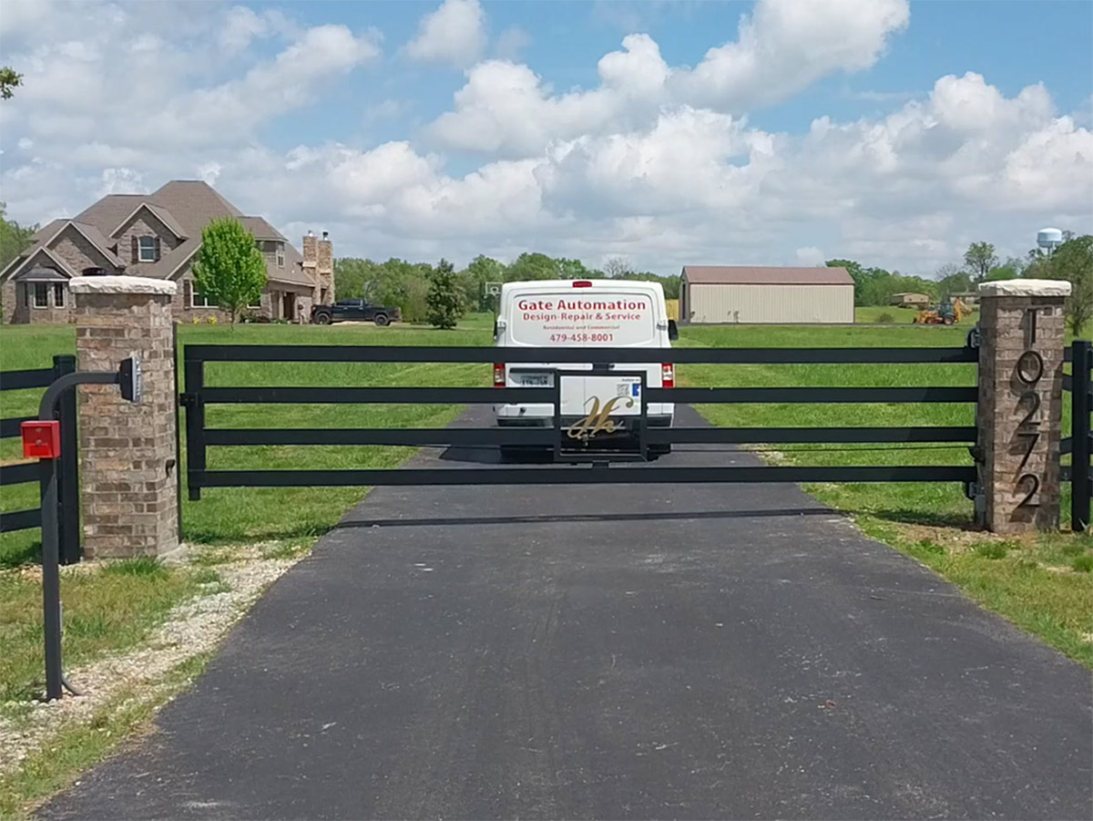 Residential rail gate installation — Thomas Fence, Springdale, Arkansas