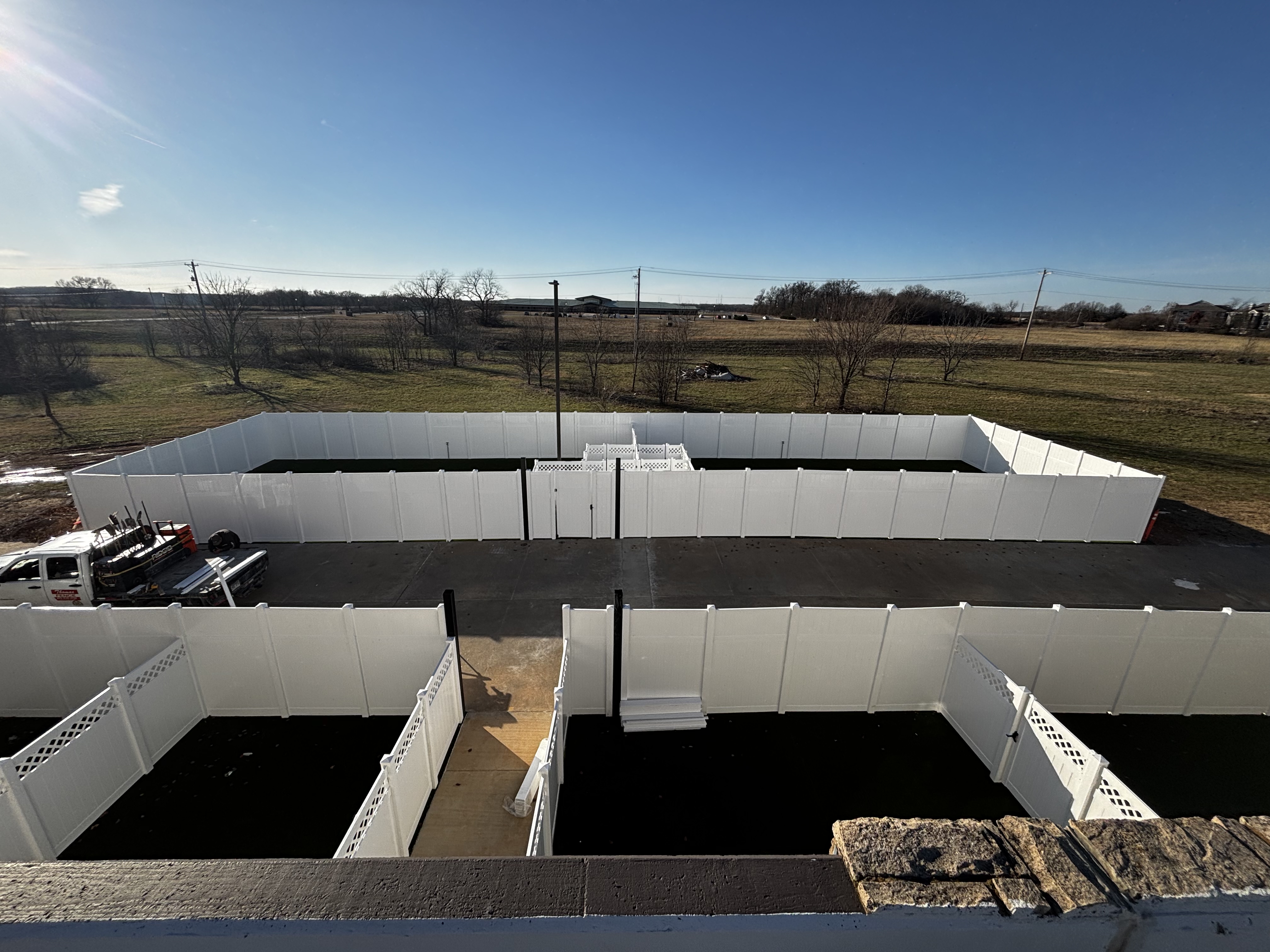 Vinyl privacy fence installed by Thomas Fence in Bentonville, Arkansas